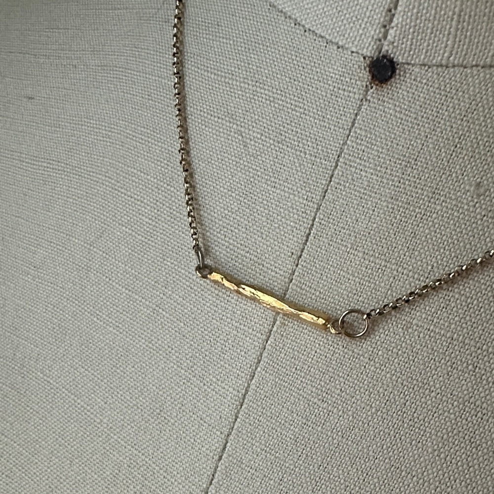 Elegant Gold Bar Necklace